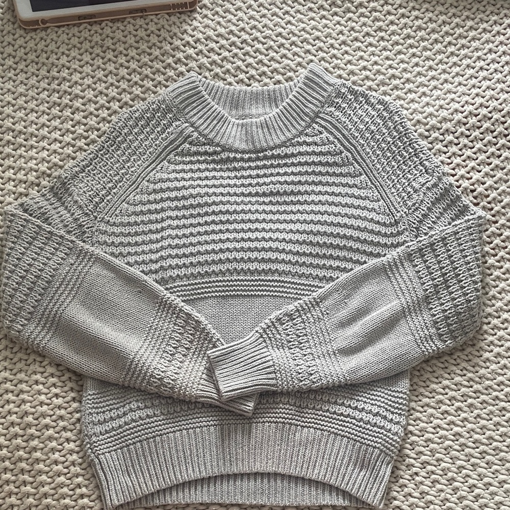Universal Thread Light Gray Women's Sweater